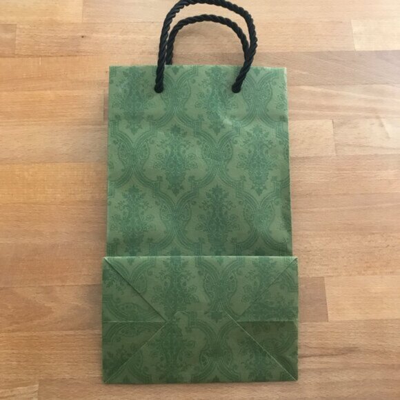 Gucci Limited Edition Green Foliage Gucci Shopping Bag Gift Bag - Picture 2 of 4